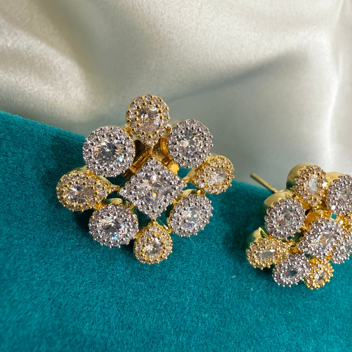 Classic Grace American Diamond Pendant set
