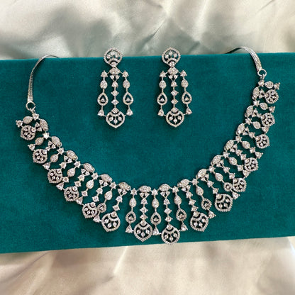 Betel Dew Harmony Necklace