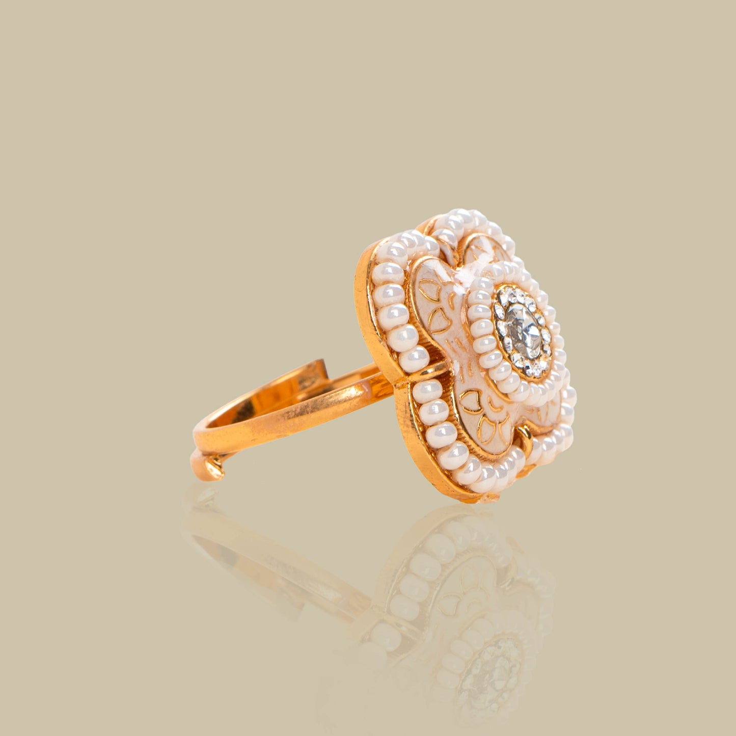 Clover Charm Kundan Ring