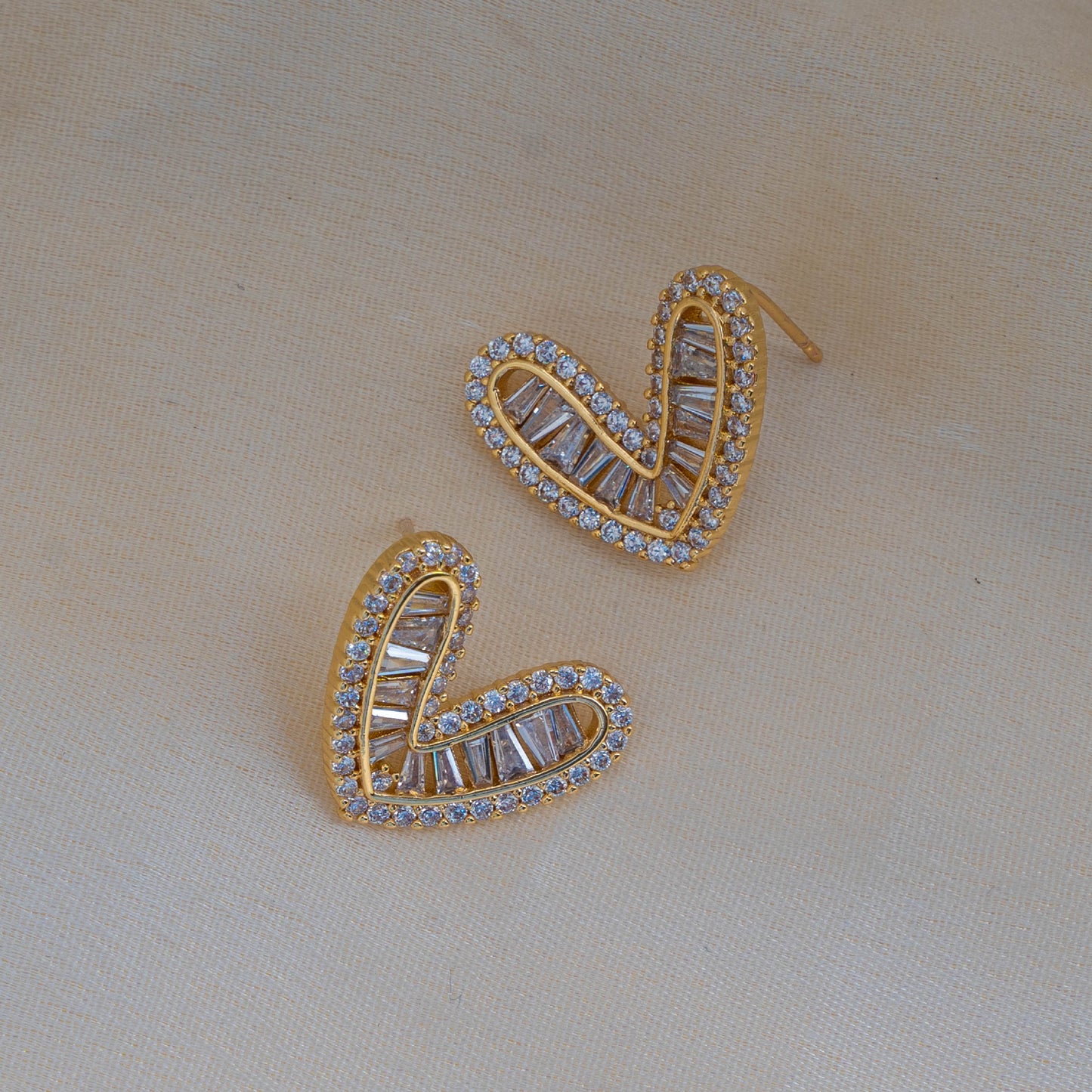 Glamour Heart Studs