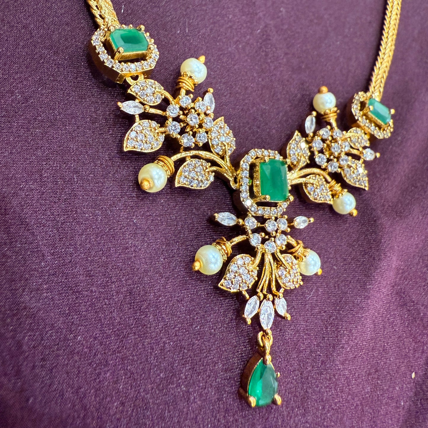 Emerald Royal Necklace Set