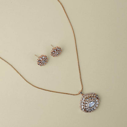 Floral Radiance Kundan Pendant