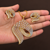 Svara Pendant Set