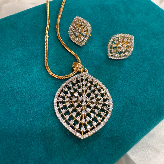 Diamond Halo Pendant Set