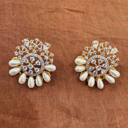 Tejasvi Pendant Set