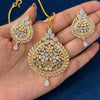 Inaayat Pendant Set