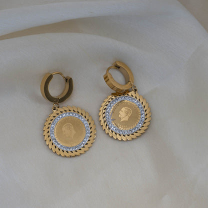 Gold Tone Earrings Set