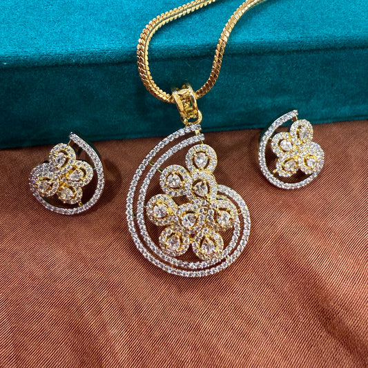 Amara Glow Pendant Set