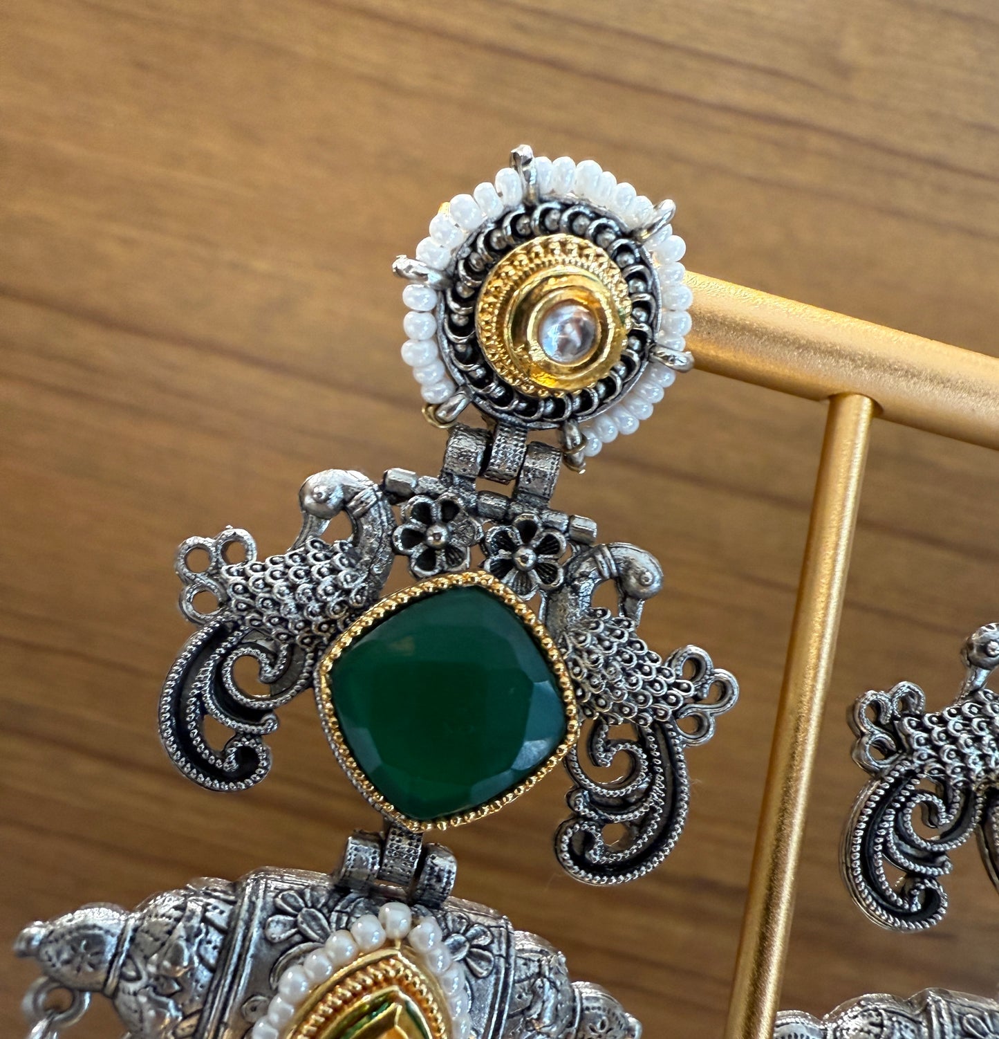 Shahi Jhumke