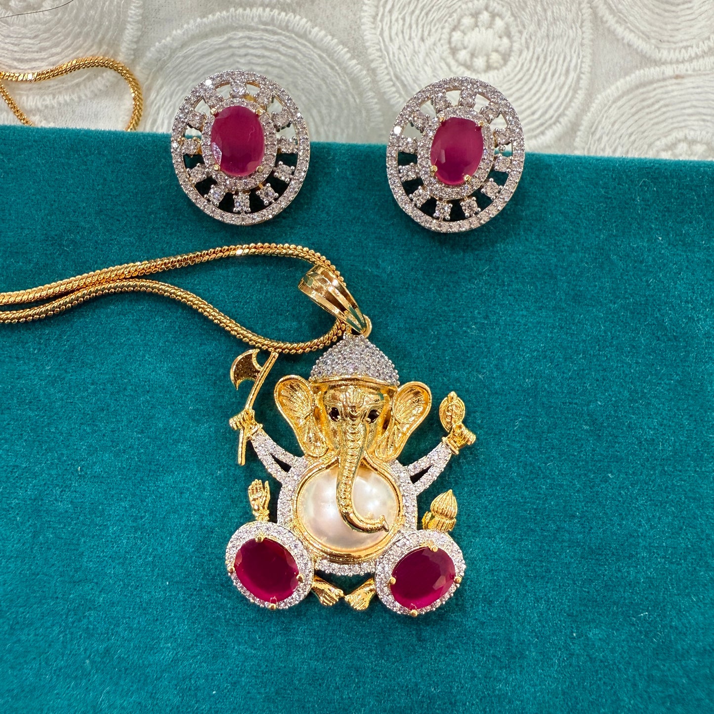 Ganpati Ji Pendant Set
