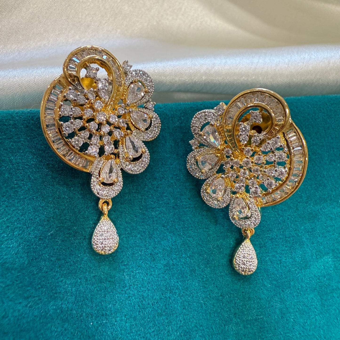 Royal Elegance Pendant Set