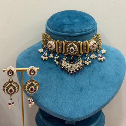 Golden Antiquity Choker Set