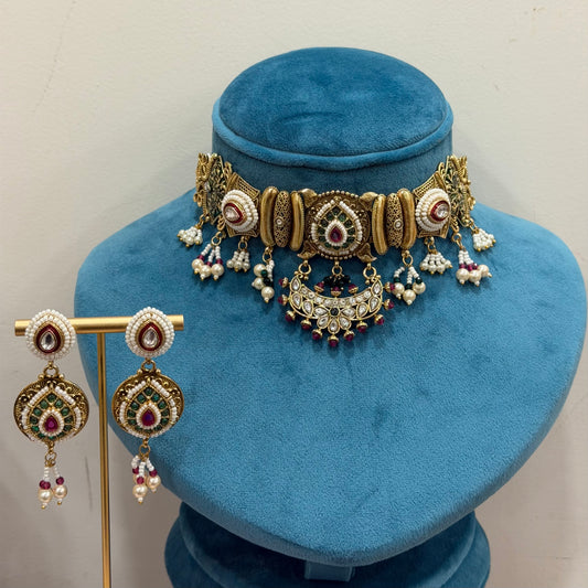 Golden Antiquity Choker Set