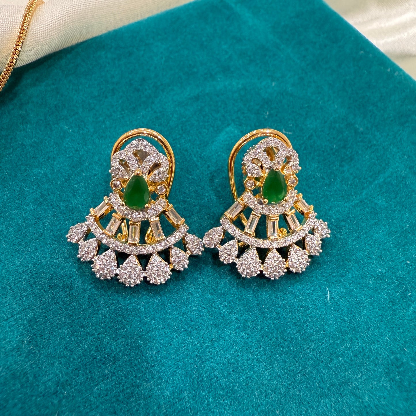 Shreenath Ji Pendant Set