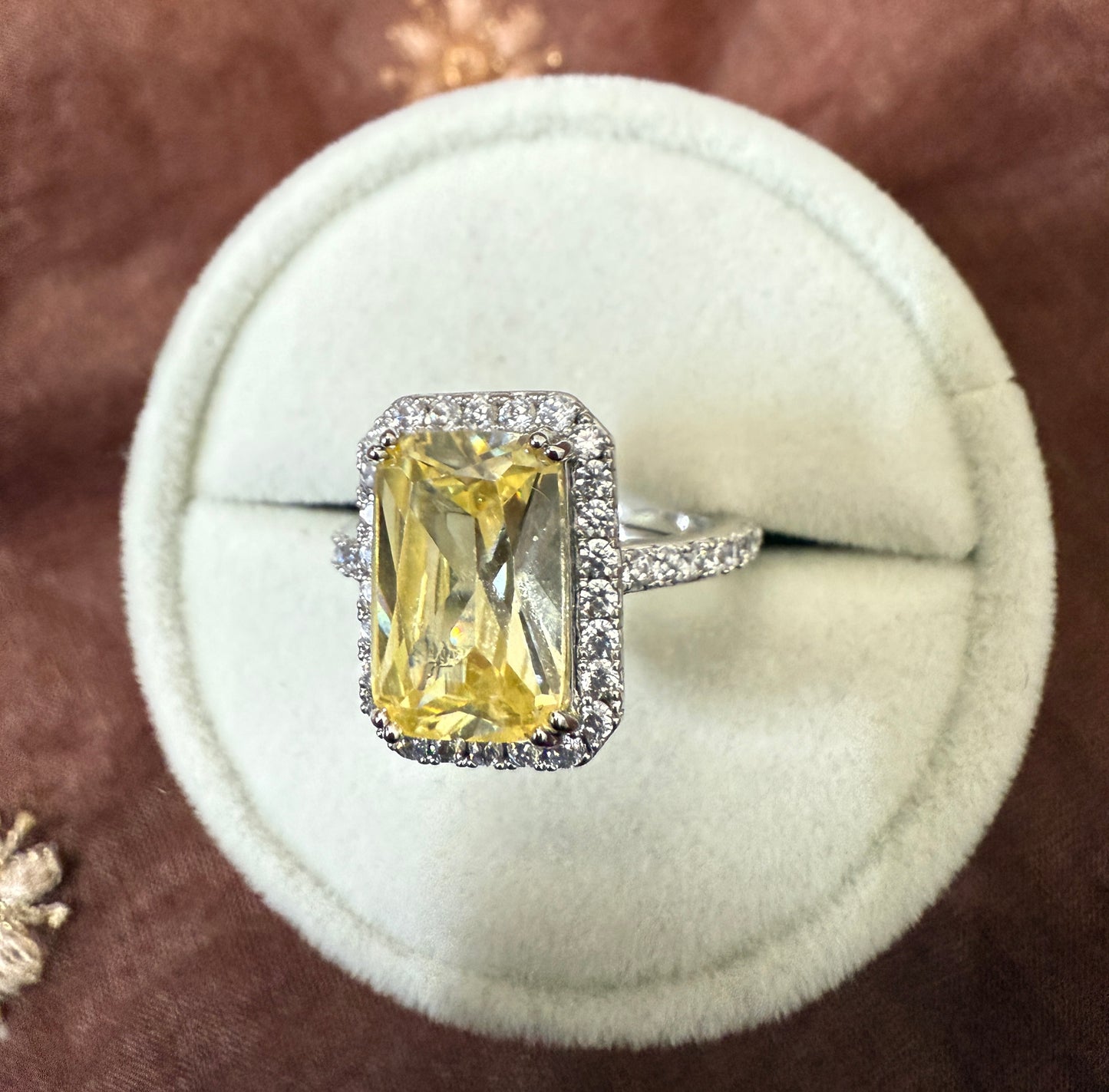 Yellow Crystal Ajustable Ring