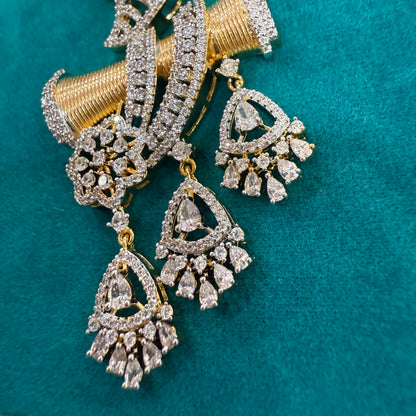 Mayur Pendant Set