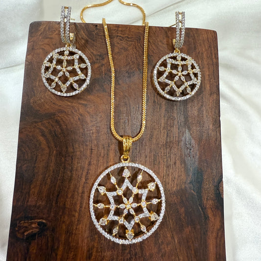 Halo Starshine Pendant Set