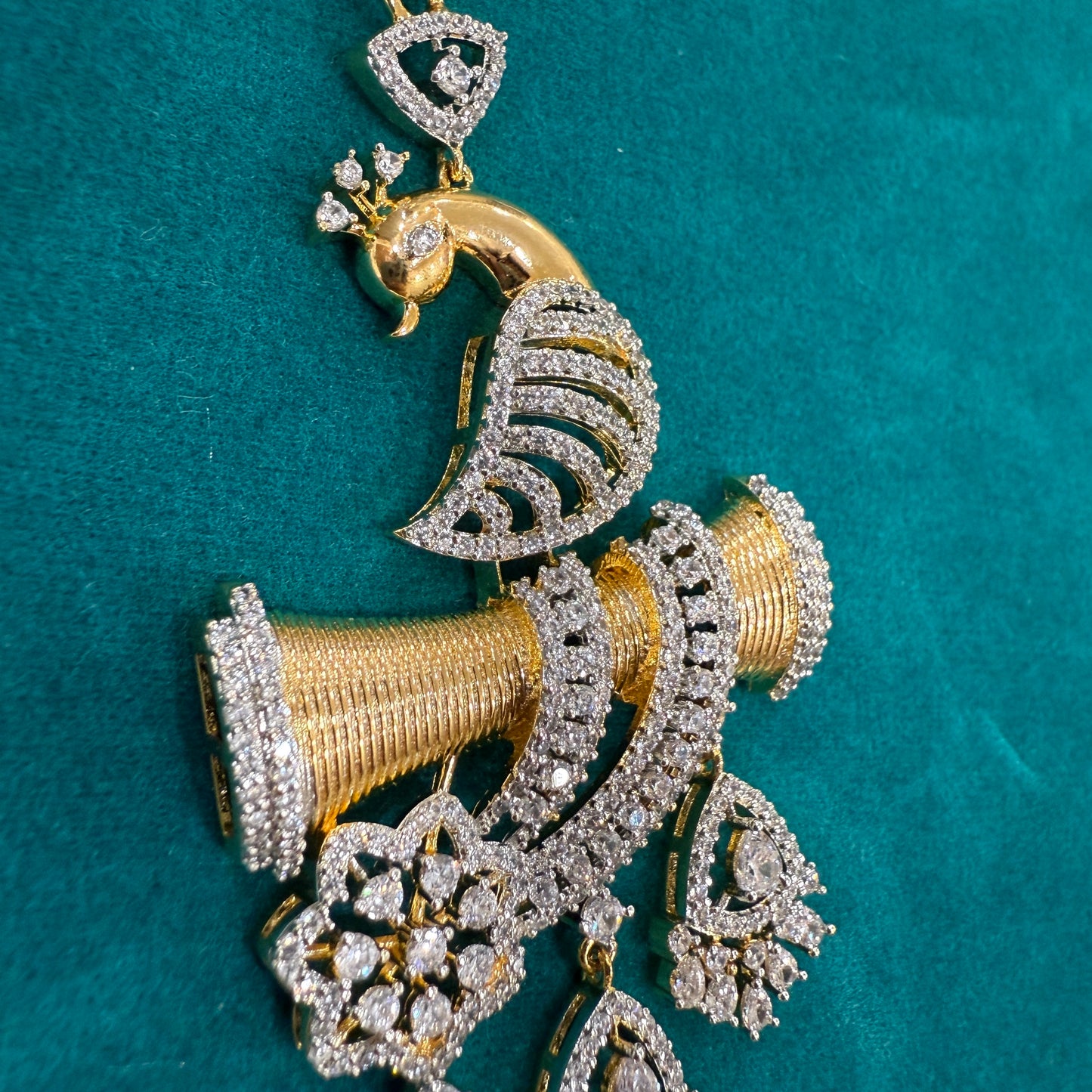 Mayur Pendant Set