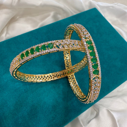 Aariya Emerald Bangle Set