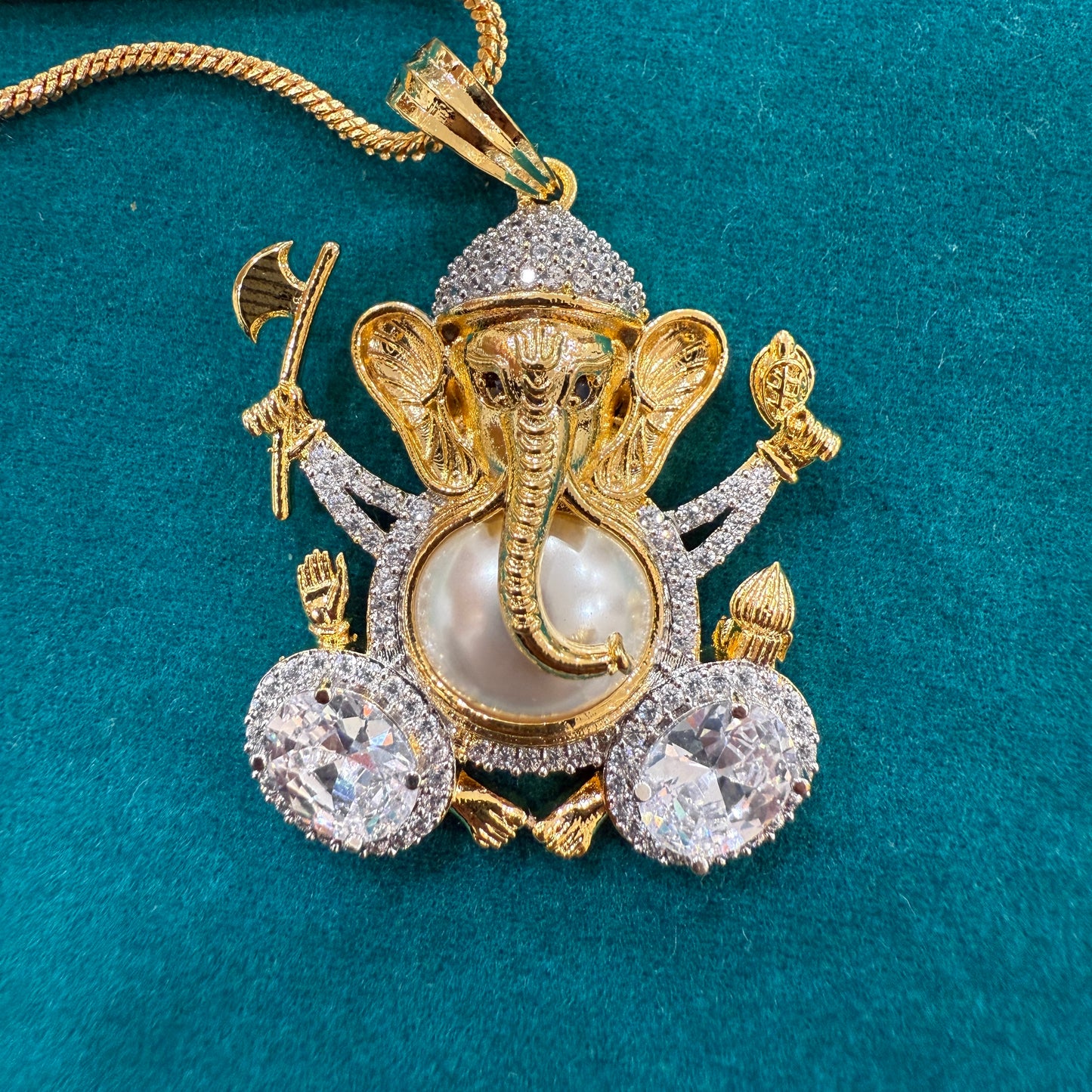 Ganpati Ji Pendant Set