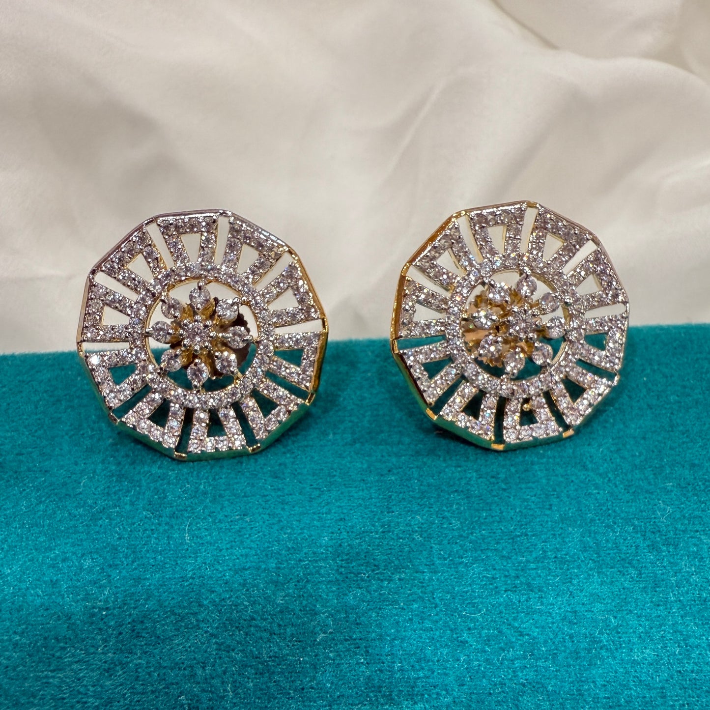 Astra Nova Pendant Set