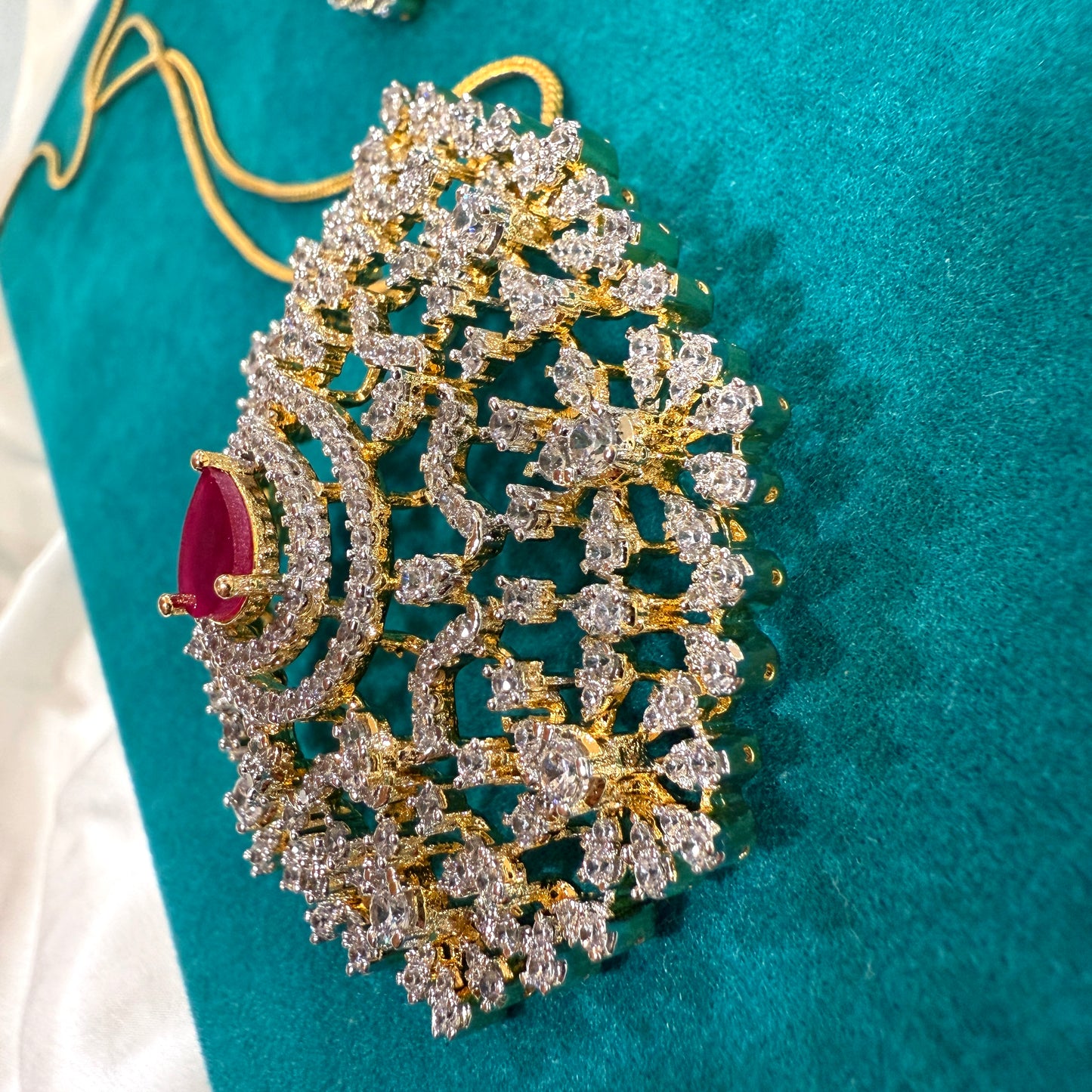 Aarohi Ruby Pendant Set