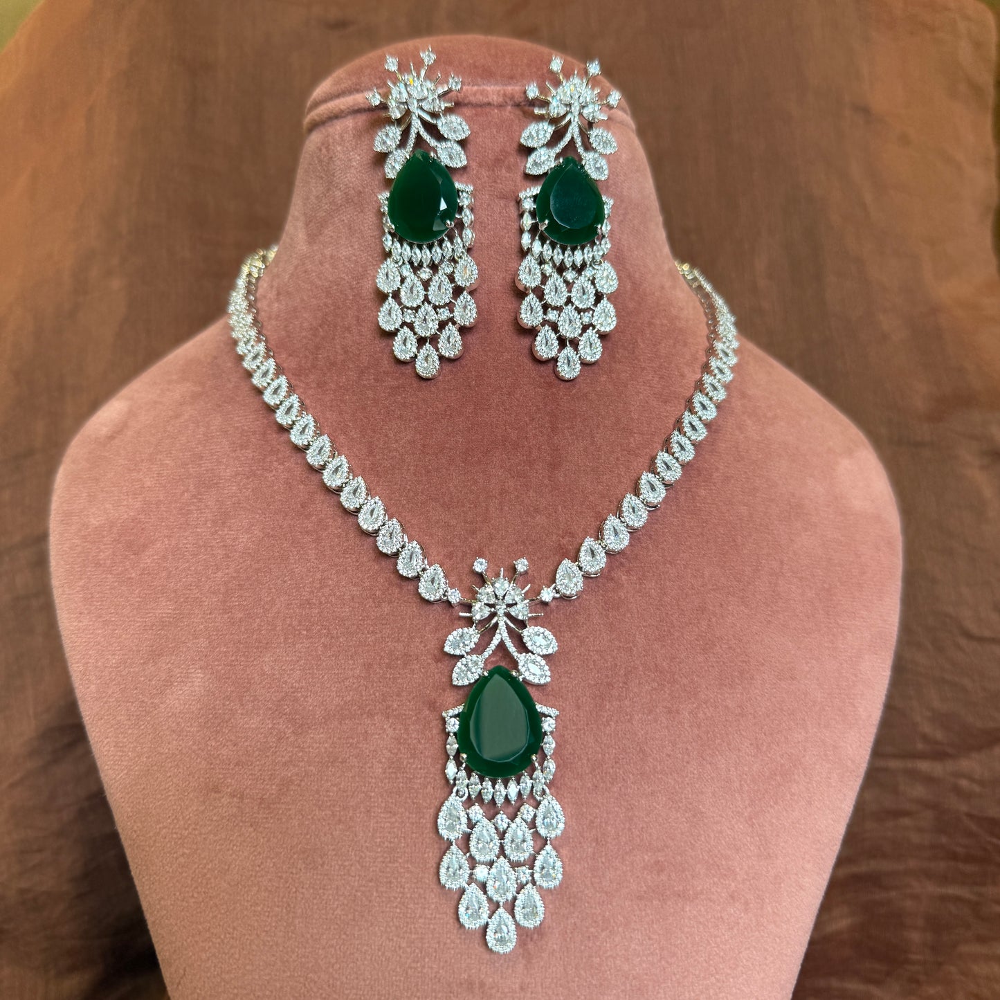 Elegant Focus American Diamond Necklace