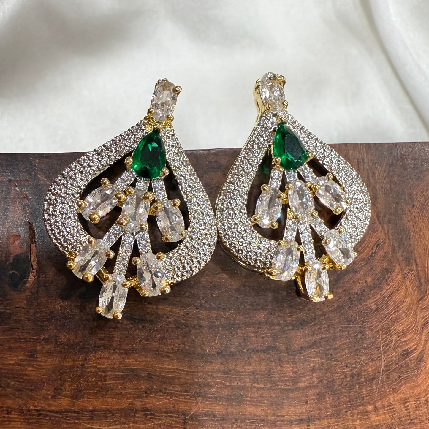 Emerald Drape Pendant Set