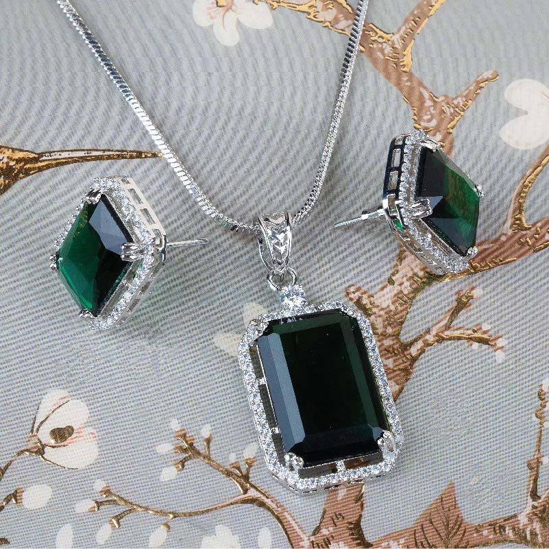 Mono-gem American Diamond Pendant Set