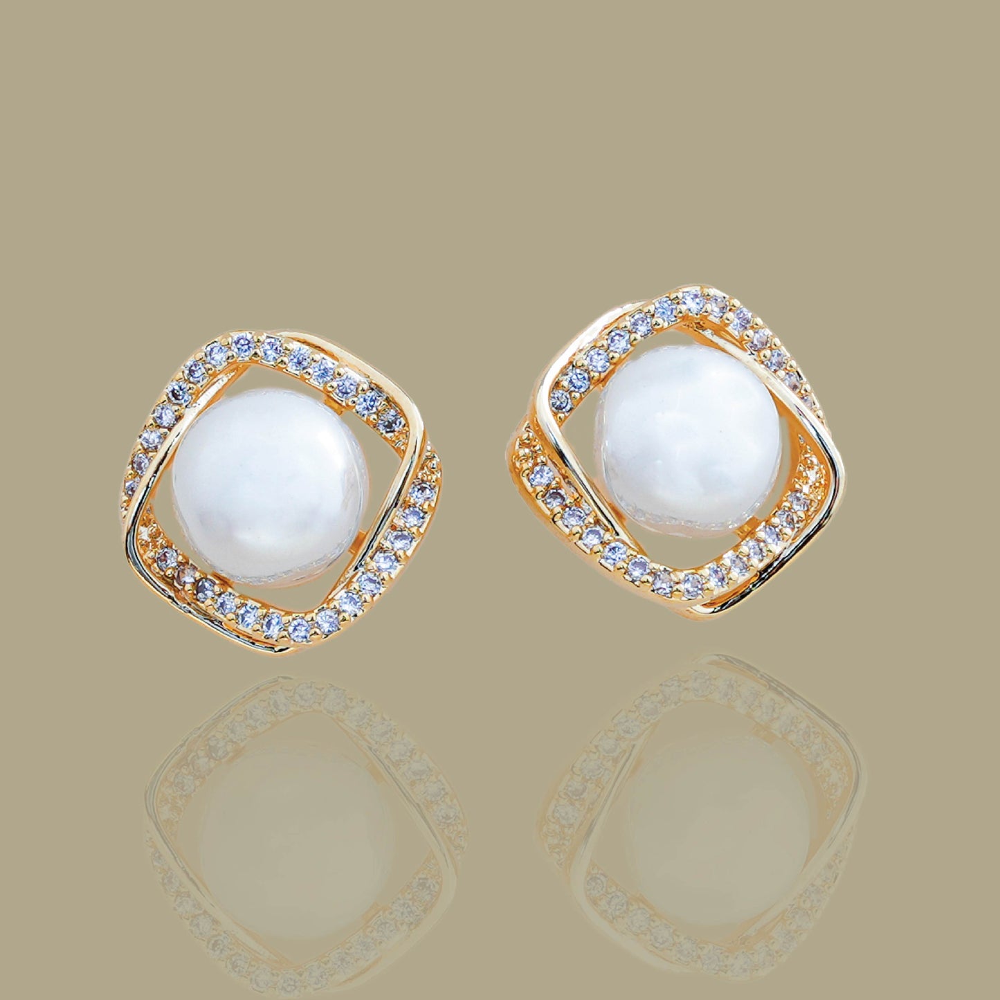 Shimmer Pearl Studs