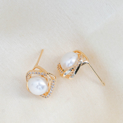 Shimmer Pearl Studs