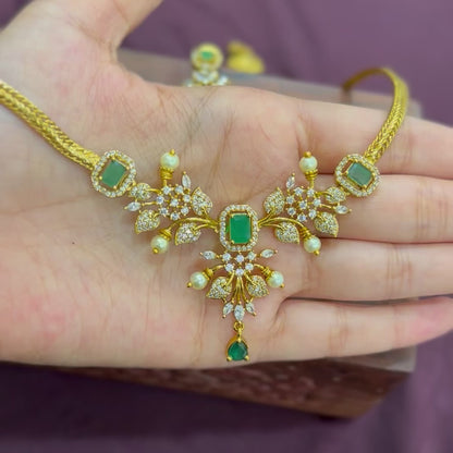 Emerald Royal Necklace Set